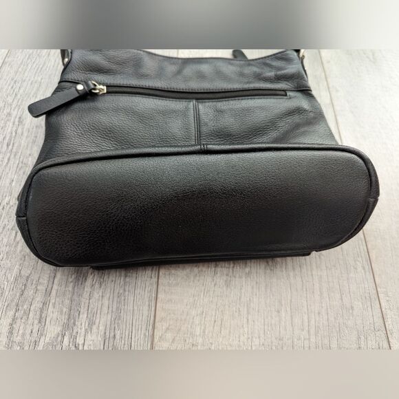 Stone & Co. Black Leather Shoulder Bag - Picture 4 of 10